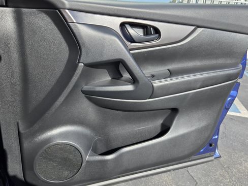 Used 2022 Nissan Rogue Sport S image 33