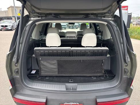 Used 2025 Hyundai Santa Fe SEL FWD image 28