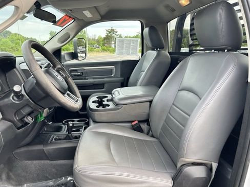 Used 2017 RAM 4500 Tradesman w/ Power Accessory Group image 14