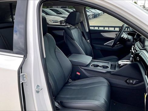 Certified 2026 Acura MDX FWD w/ Technology Package image 9