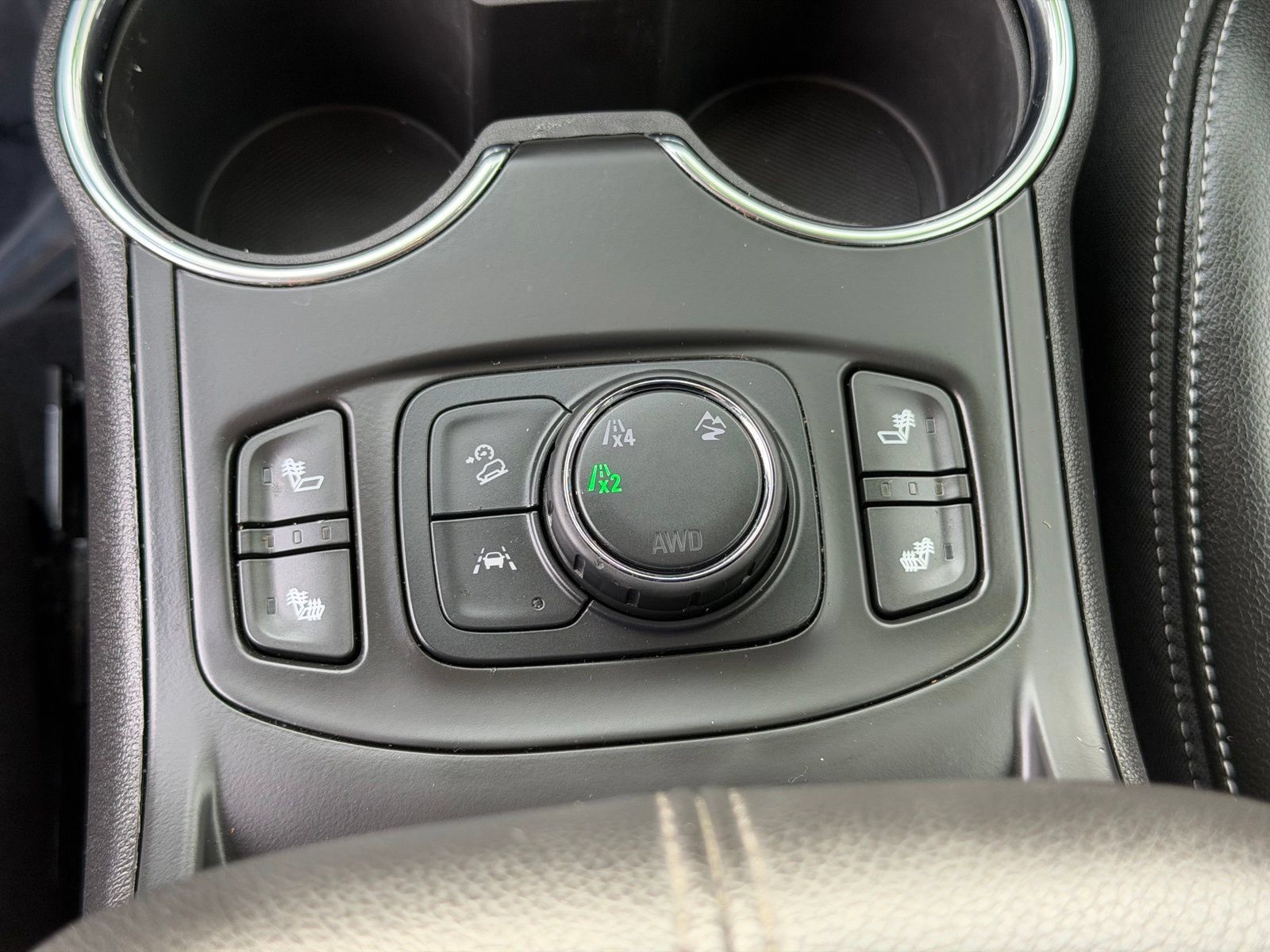 Used 2023 GMC Terrain SLT AWD/4WD image 24