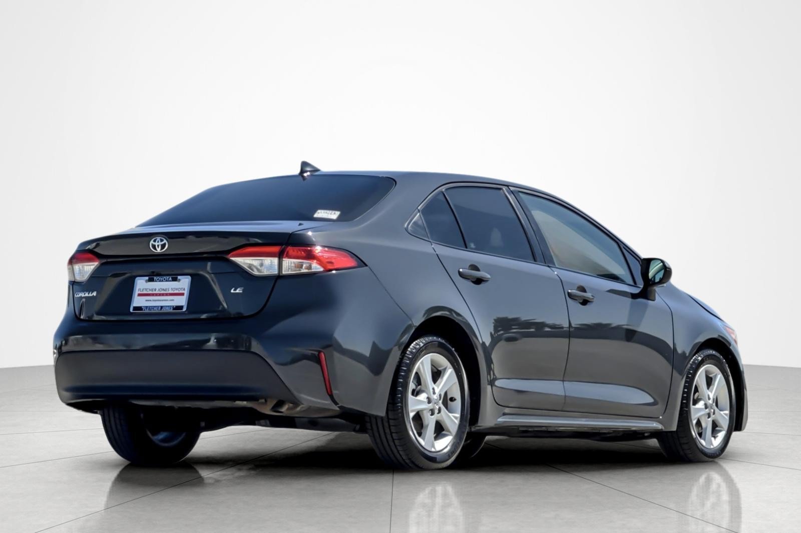 Used 2023 Toyota Corolla LE FWD image 5