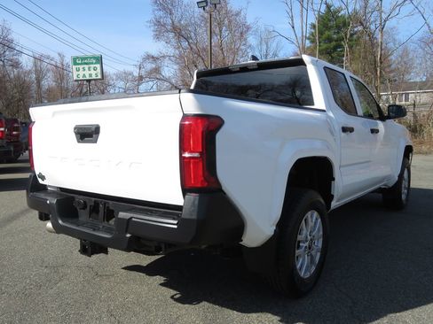 Used 2024 Toyota Tacoma SR RWD image 5