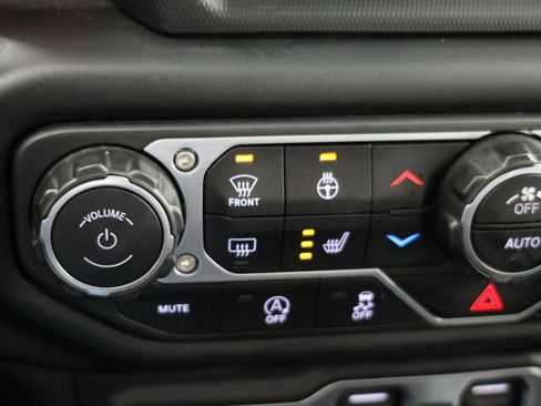 Used 2021 Jeep Wrangler Unlimited Rubicon AWD/4WD image 9