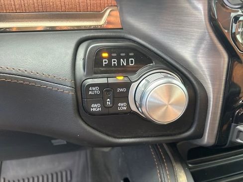 Used 2022 RAM 1500 Limited w/ Body Color Bumper Group AWD/4WD image 17