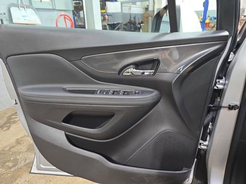 Used 2022 Buick Encore Preferred w/ Safety Package AWD/4WD image 27