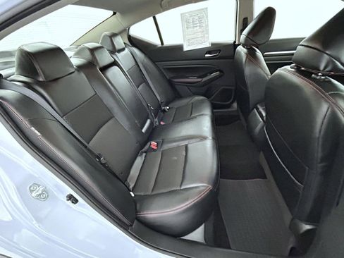 Used 2024 Nissan Altima 2.5 SR image 18