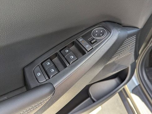 New 2026 Kia Seltos S FWD image 18