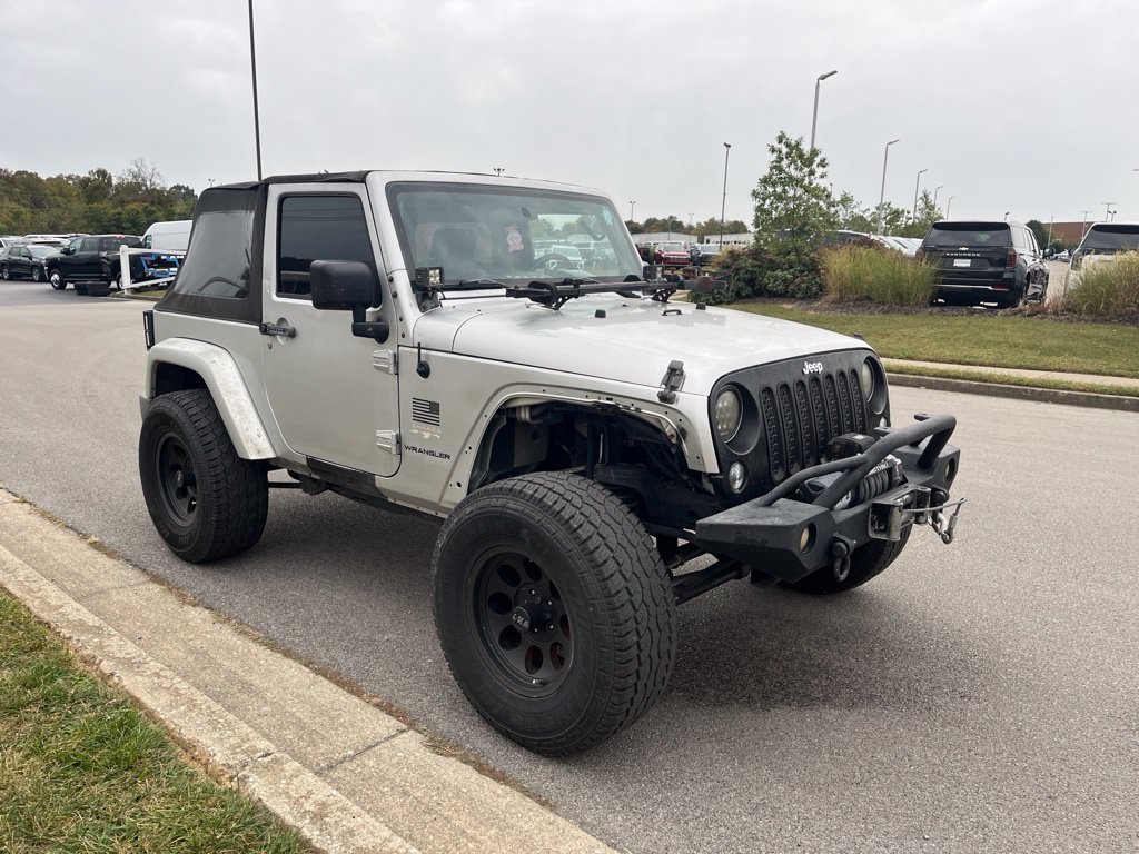 Used 2009 Jeep Wrangler Sahara AWD/4WD image 2
