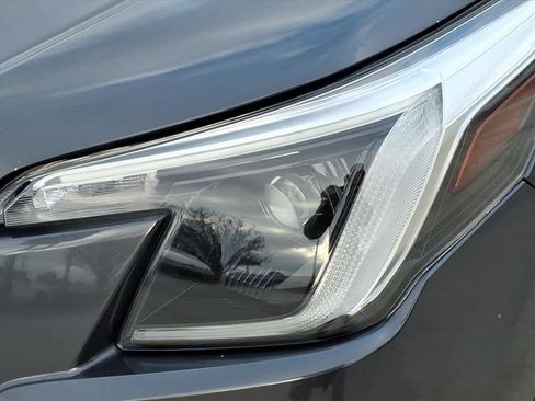 Used 2022 Subaru Forester Limited image 11