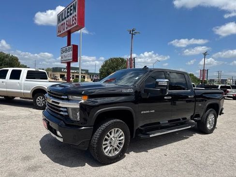 Used 2020 Chevrolet Silverado 2500 High Country w/ Technology Package AWD/4WD image 2