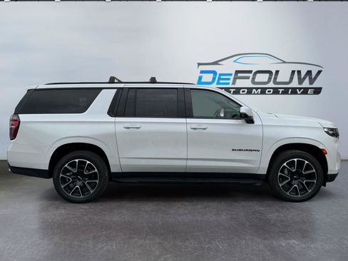 Used 2024 Chevrolet Suburban RST w/ Sport Performance Package AWD/4WD image 2