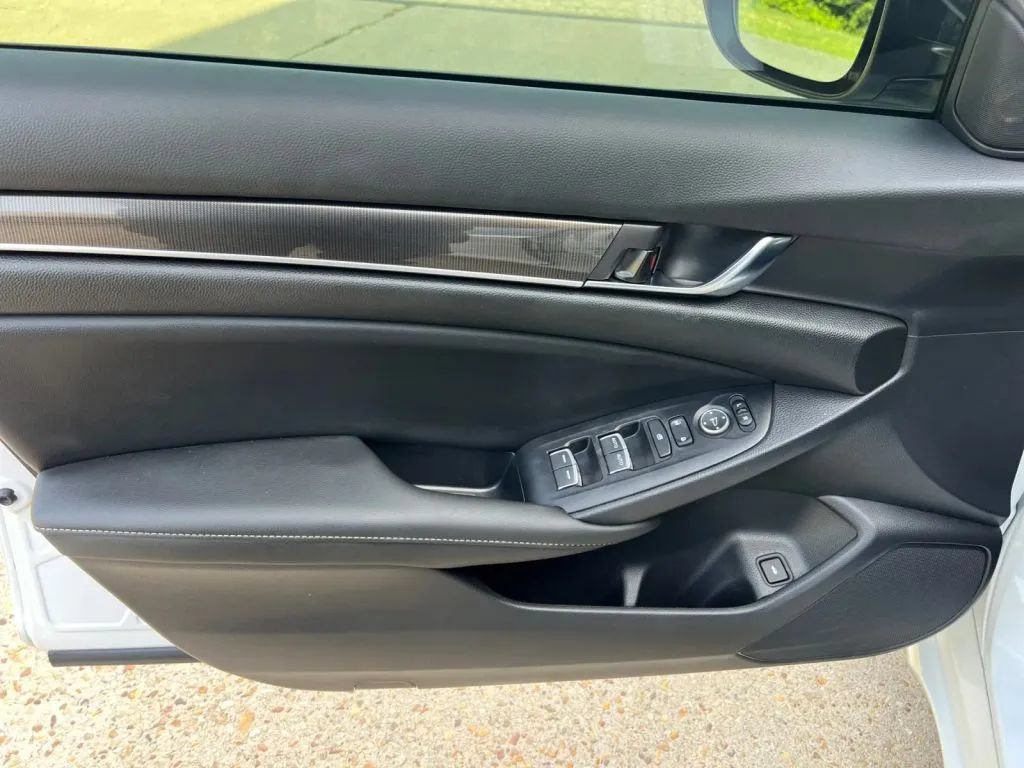 Used 2022 Honda Accord Sport image 26