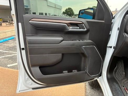 Used 2024 Chevrolet Silverado 1500 LT Trail Boss w/ Protection Package AWD/4WD image 16