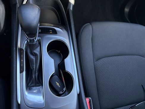 Used 2021 Chevrolet Malibu LT image 23