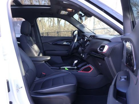 Certified 2023 Chevrolet TrailBlazer RS w/ Sun and Liftgate Package image 43