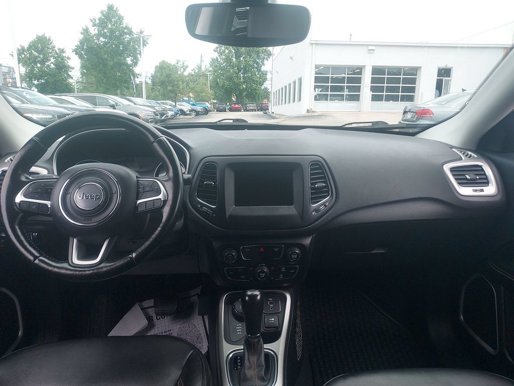Used 2021 Jeep Compass Latitude w/ Convenience Group AWD/4WD image 9