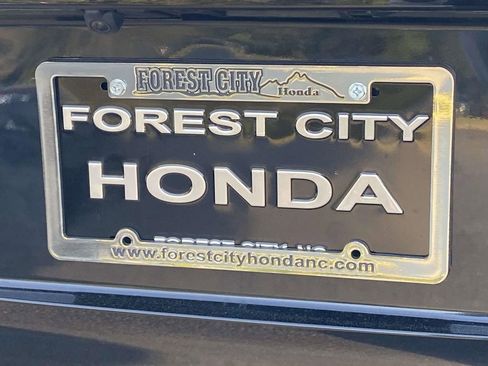 Used 2022 Toyota Highlander XLE image 31