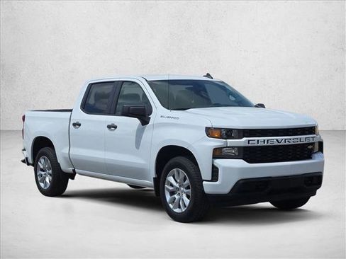 Used 2022 Chevrolet Silverado 1500 Custom image 3