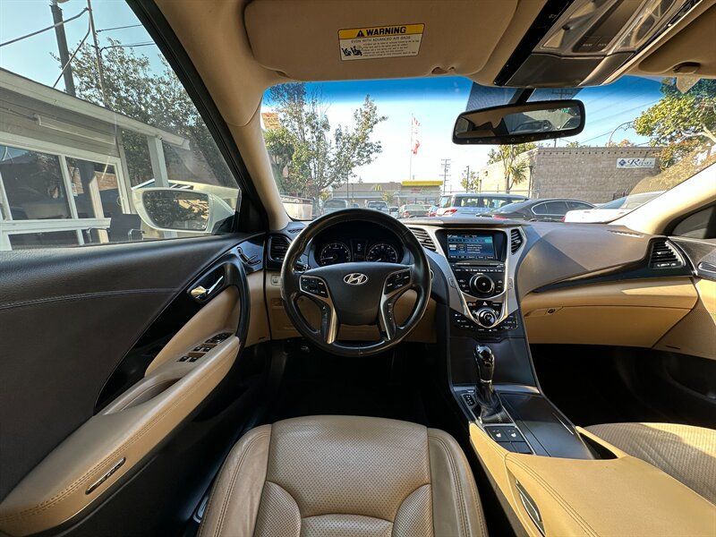 Used 2012 Hyundai Azera FWD image 16