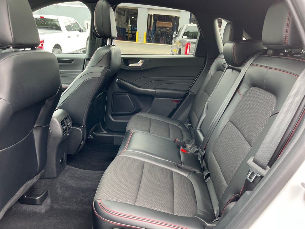 Certified 2023 Ford Escape ST-Line w/ Tech Pack #1 AWD/4WD image 18