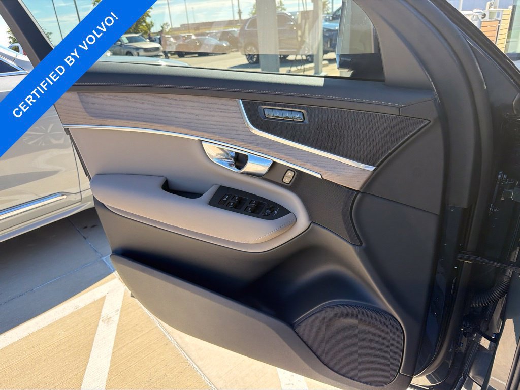 Used 2026 Volvo XC90 T8 Core w/ Protection Package Premier AWD/4WD image 8