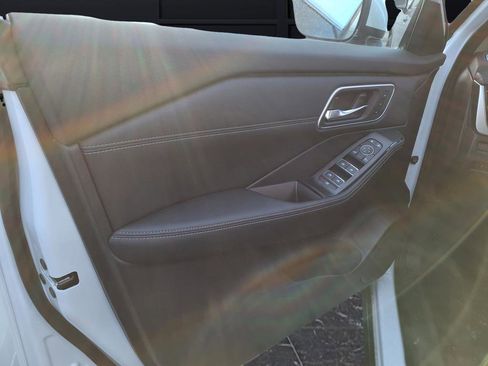 New 2026 Nissan Rogue Platinum w/ Platinum Premium Package image 6