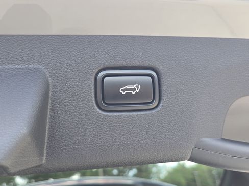 Certified 2023 Kia Sportage SX image 11