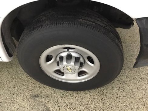 Used 2022 Chevrolet Express 2500 Extended w/ Driver Convenience Package image 18