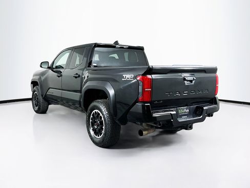 Used 2025 Toyota Tacoma TRD Off-Road AWD/4WD image 5