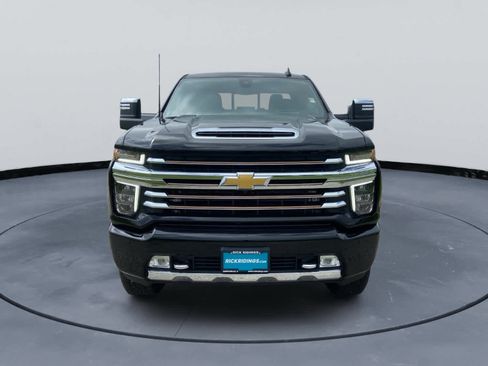 Used 2022 Chevrolet Silverado 2500 High Country AWD/4WD image 2