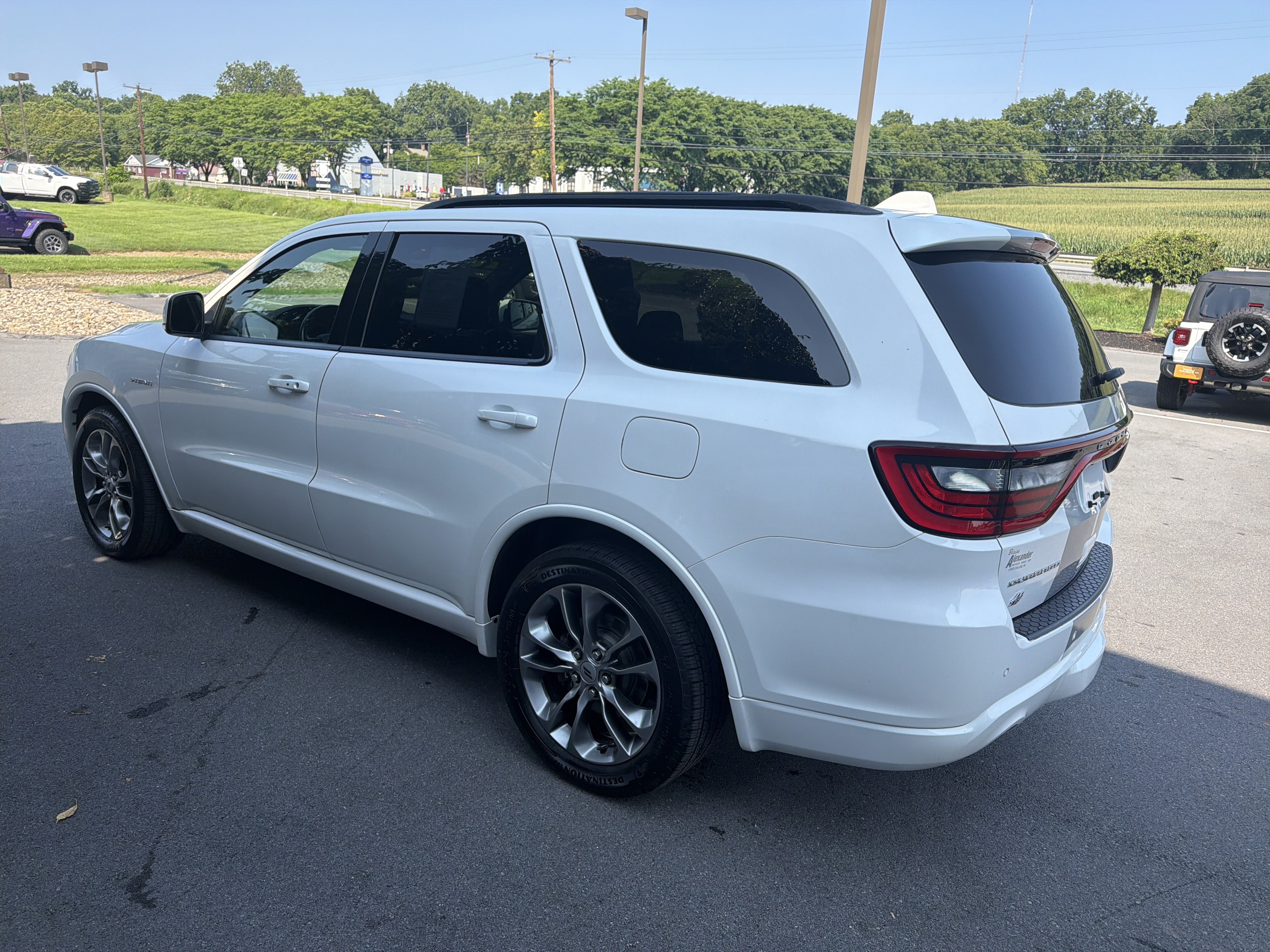 Used 2020 Dodge Durango R/T w/ Technology Group AWD/4WD image 6