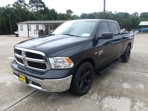 Used 2019 RAM 1500 Classic SLT RWD image 2