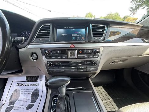Used 2018 Genesis G80 3.8 AWD/4WD image 16