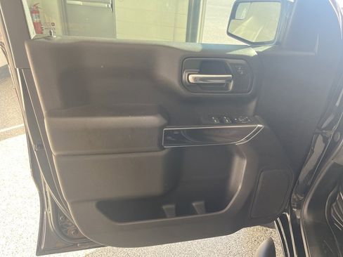 Used 2025 Chevrolet Silverado 1500 Custom Trail Boss w/ Midnight Edition image 11