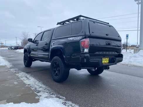 Used 2020 Toyota Tacoma TRD Off-Road image 7
