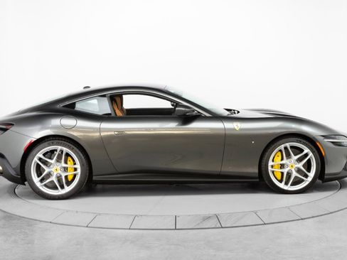 Used 2023 Ferrari Roma image 8