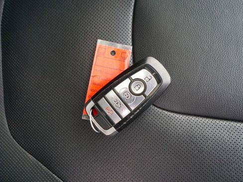 Used 2019 Ford Edge Titanium w/ Equipment Group 301A image 39