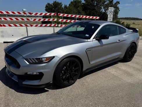 Used 2020 Ford Mustang Shelby GT350 w/ Technology Package RWD image 11