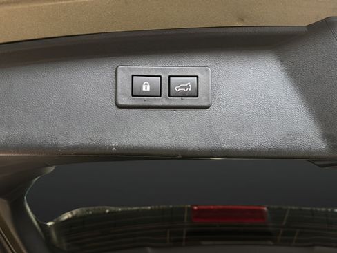 Used 2025 Subaru Outback Limited AWD/4WD image 33