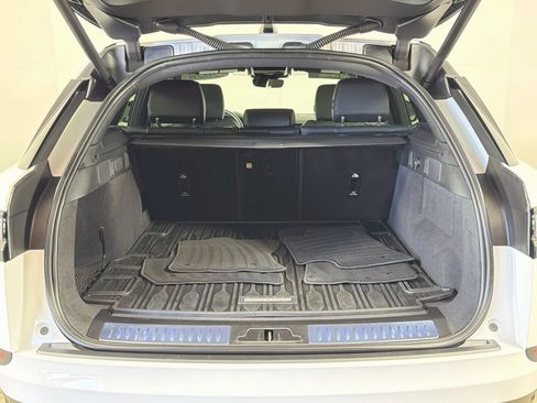 Certified 2026 Land Rover Range Rover Velar S AWD/4WD image 29