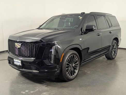 Used 2025 Cadillac Escalade Sport Platinum AWD/4WD image 4