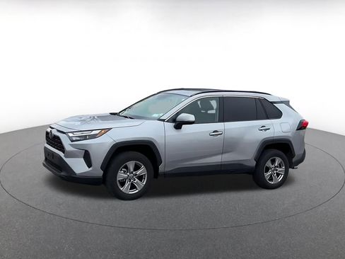Used 2025 Toyota RAV4 XLE image 8