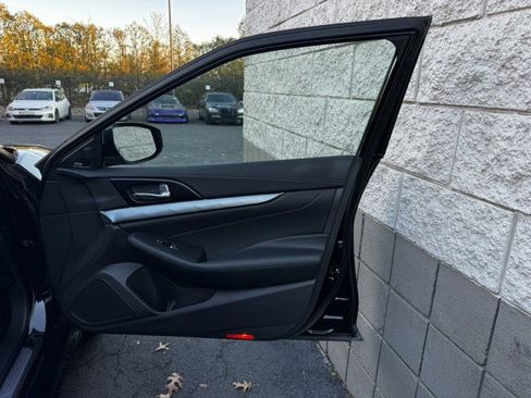 Used 2018 Nissan Maxima SR w/ Midnight Edition image 33