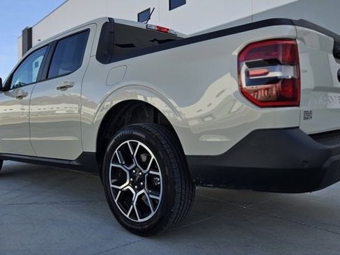 Used 2025 Ford Maverick Lariat w/ 4K Tow Package image 3