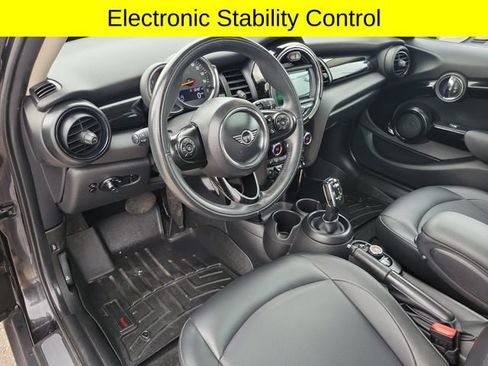 Used 2021 MINI Cooper 4-Door Hardtop FWD image 25