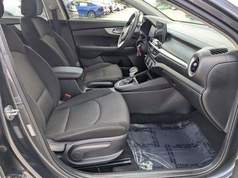 Used 2024 Kia Forte LXS image 29