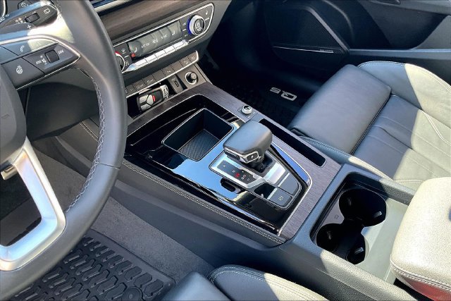 Used 2024 Audi Q5 2.0T Premium Plus w/ Premium Plus Package AWD/4WD image 18