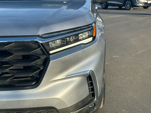 Used 2023 Honda Pilot EX-L image 6