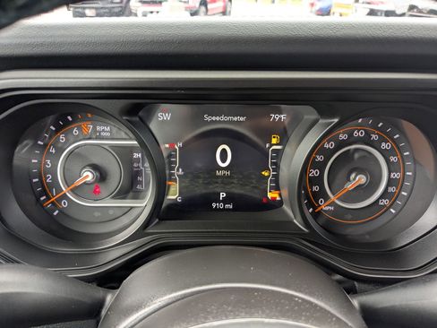 Used 2025 Jeep Gladiator Rubicon AWD/4WD image 15
